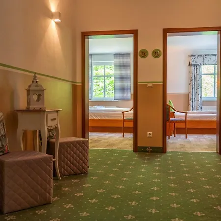 Parkhotel Garni Szálloda