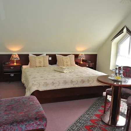 Szálloda Parkhotel Garni Neustadt