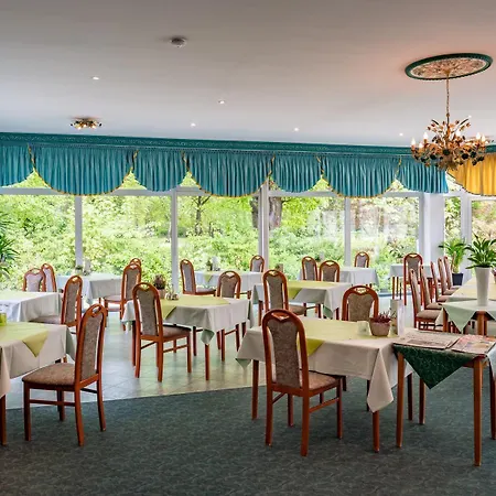 Parkhotel Garni Szálloda 3*