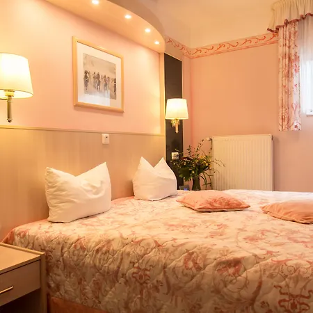 Parkhotel Garni Szálloda 3*